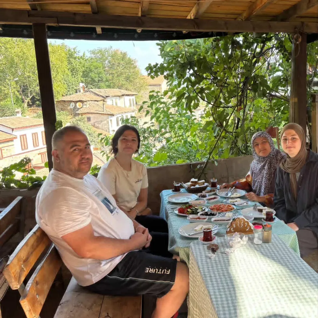 Şirince'de Unutulmaz Bir Aile Deneyimi